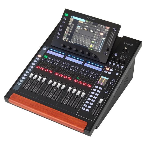 Console Behringer WING Compact